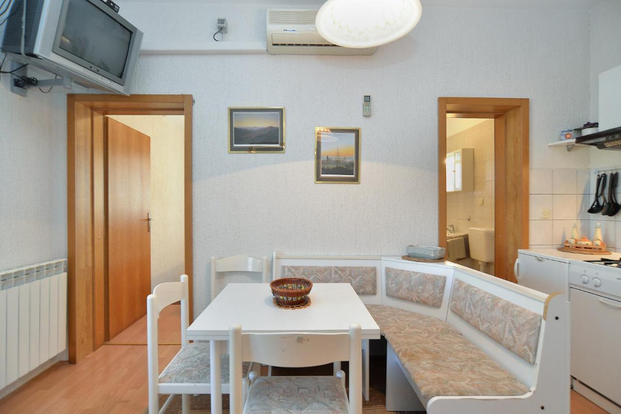 Apartments Vrcevan 811 Медулин Екстер'єр фото