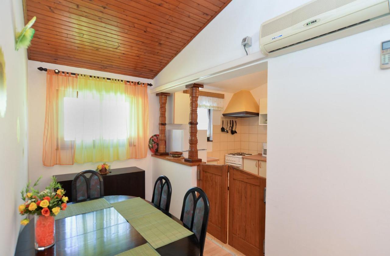 Apartments Vrcevan 811 Медулин Екстер'єр фото